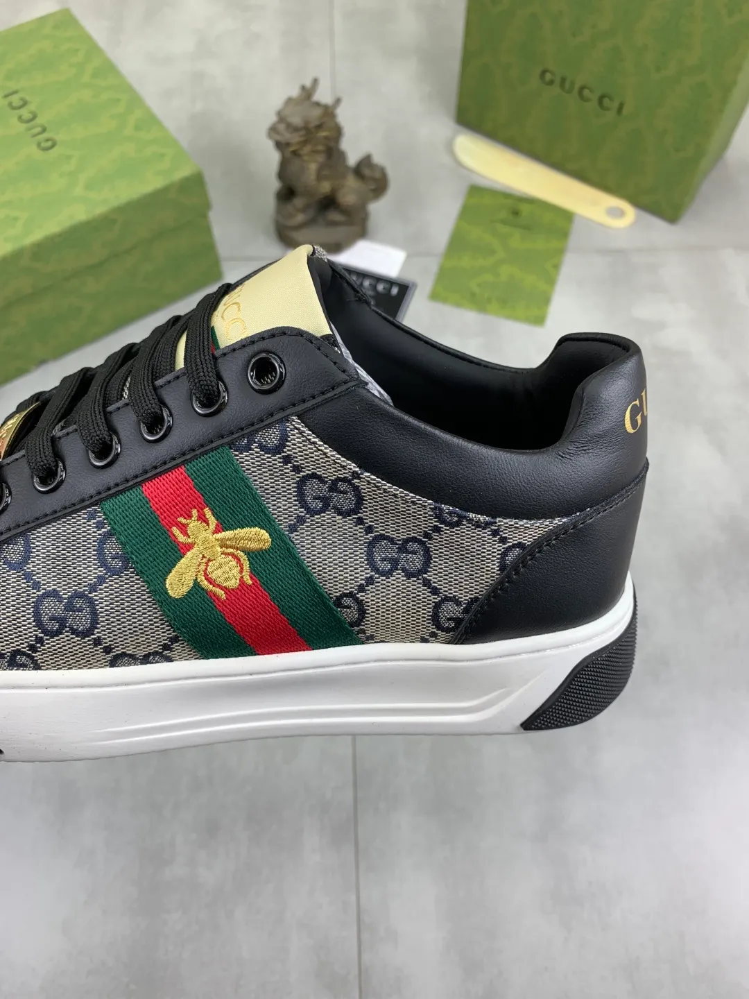 Men's shoes 💰P420💰 [New model] (GUCCI) official website's latest 🎁🎁casual and fashionable men's shoes 👟, hot style 💥 style is simple and elegant, exclusive for trendy men. Unique official website's latest brand double G elements 👑Original Gucci decoration, fashionable and generous, the fabric is original frosted calfskin ✅Fully imported first-layer pigskin lining, the official website specifies wear-resistant, lightweight original rubber casual outsole, the classic model is taken in kind at the counter🎬38-44 2️⃣ colors available